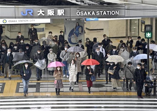 Nhật Bản cho phép người dân bỏ khẩu trang khi ở ngoài trời